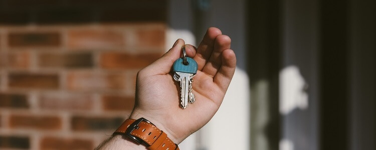 Vender y comprar una casa: ¿Es necesario el corredor de propiedades?